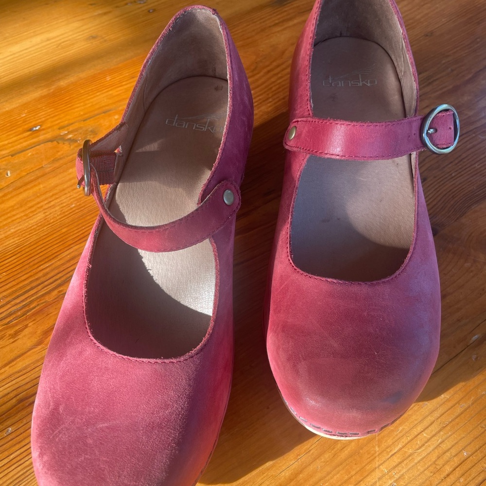 Dansko Red Mary Jane Mules EU 39 Women's 8.5 Buckle Strap Leather